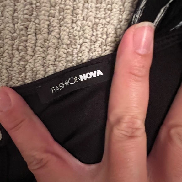 Fashion nova jumpsuit (S) - Picture 6 of 13